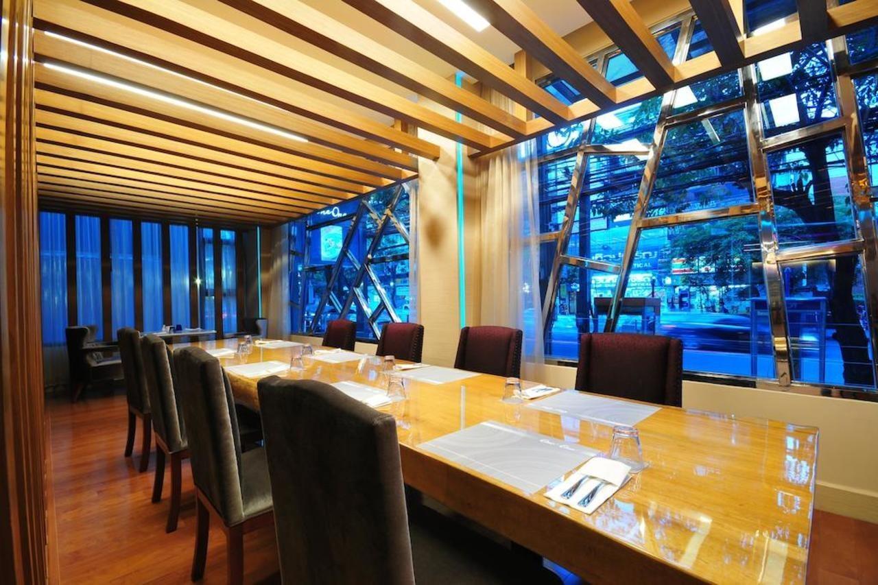 One One Bangkok Hotell Eksteriør bilde