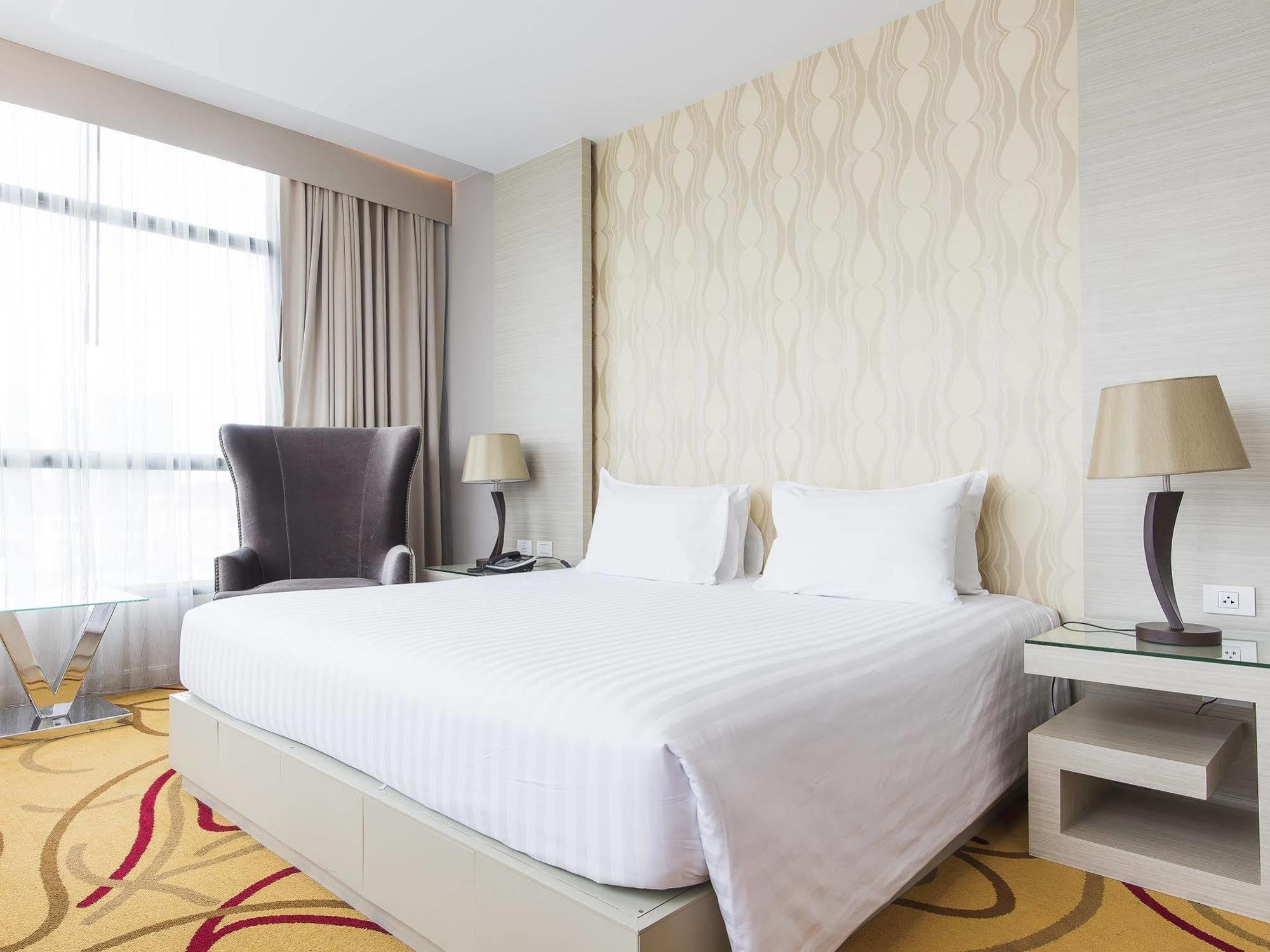 One One Bangkok Hotell Eksteriør bilde