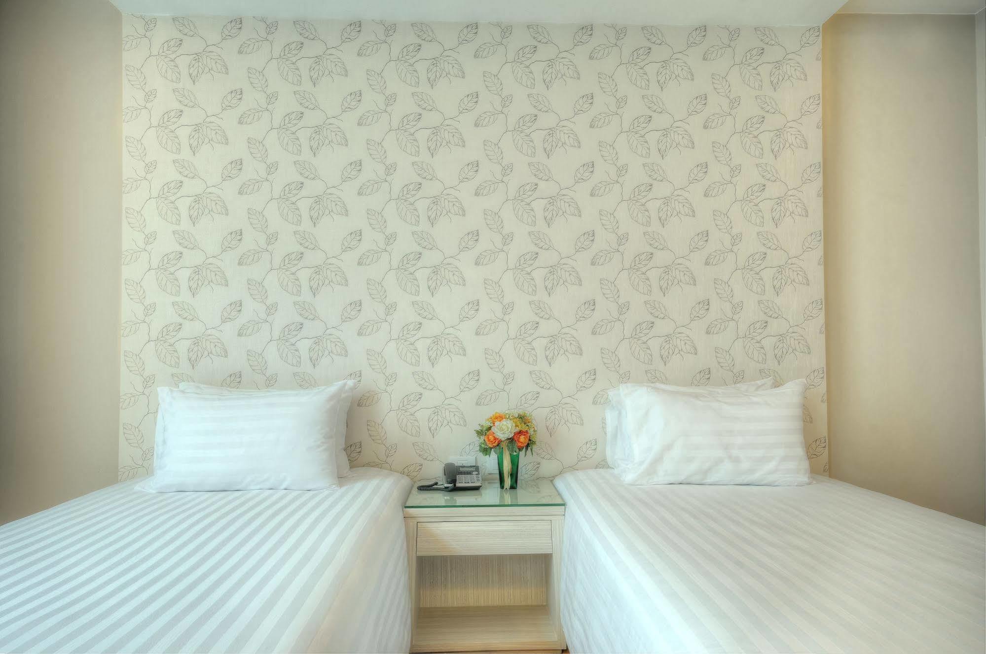 One One Bangkok Hotell Eksteriør bilde