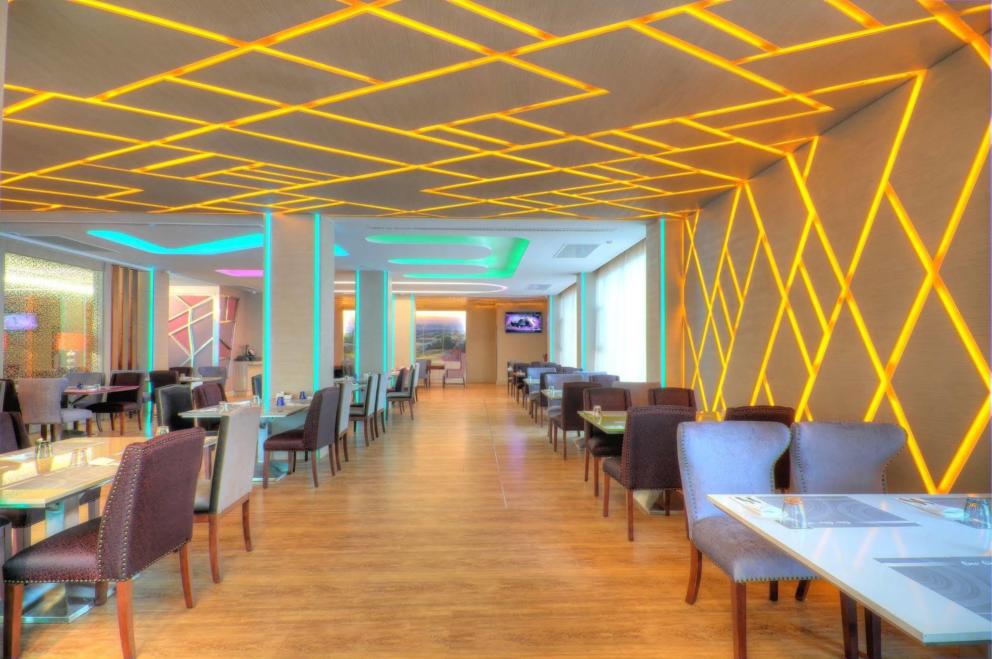 One One Bangkok Hotell Eksteriør bilde